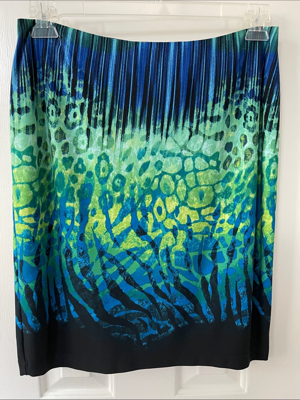 Gorgeous skirt with stretch